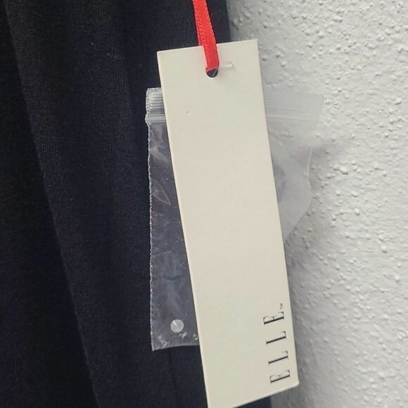 NWT ELLE Sleeveless Vintage Style Black Rayon Blouse Size XS - Picture 6 of 6